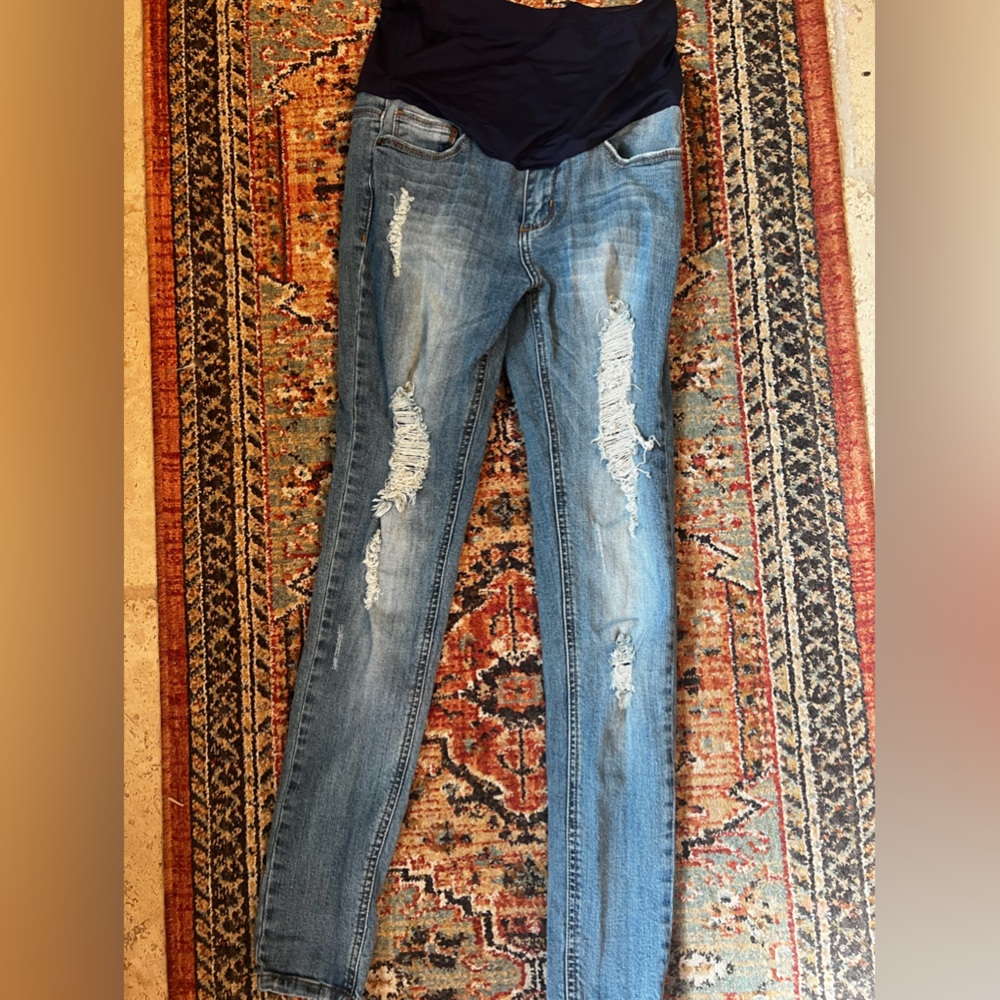 Maternity jeans from pink blush